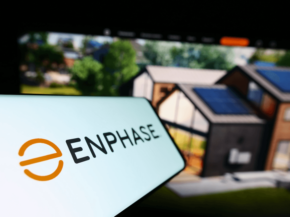 Enphase Lancia il Caricatore Bidirezionale per Veicoli Elettrici: Dettagli e Approfondimenti Chiave
