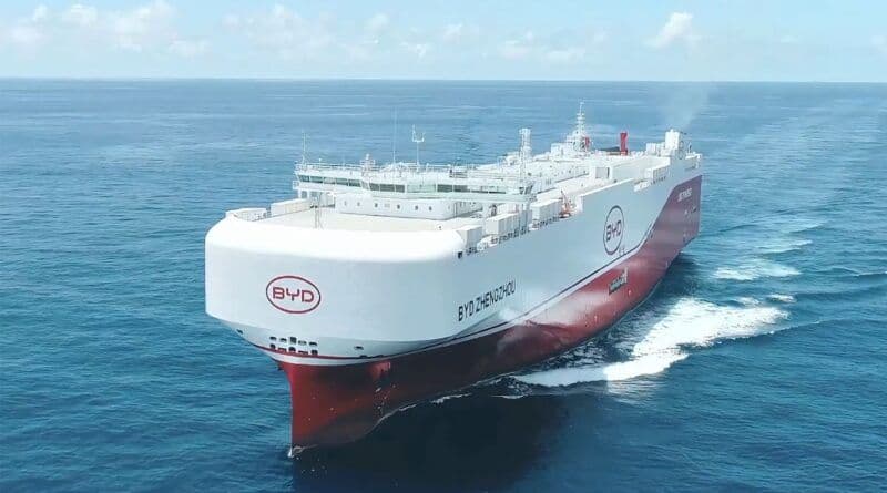 La UE y China alcanzan un acuerdo para reducir a la mitad las importaciones de híbridos enchufables