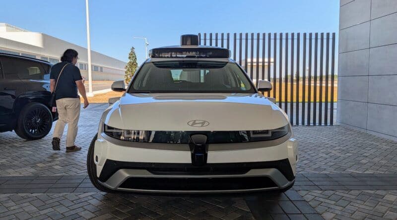 Waymo Asegura $5 Mil Millones en Financiamiento de Deuda para Impulsar la Expansión