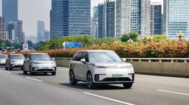 XPENG Lanza el Robotaxi YOYO, Pionero en Transporte Autónomo